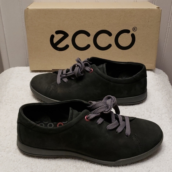 Ecco Crisp lace up black suede 6.5 - Picture 4 of 11